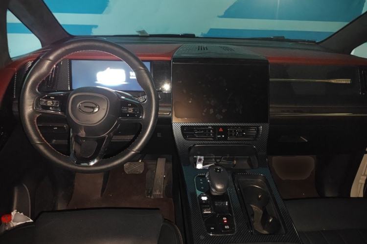 Used GAC Trumpchi M8 2023 Zongshi Series 400T Ultimate Edition Center Console