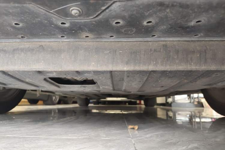 Used GAC Trumpchi M8 2023 Zongshi Series Dual-Motor YuZun Edition Chassis Front