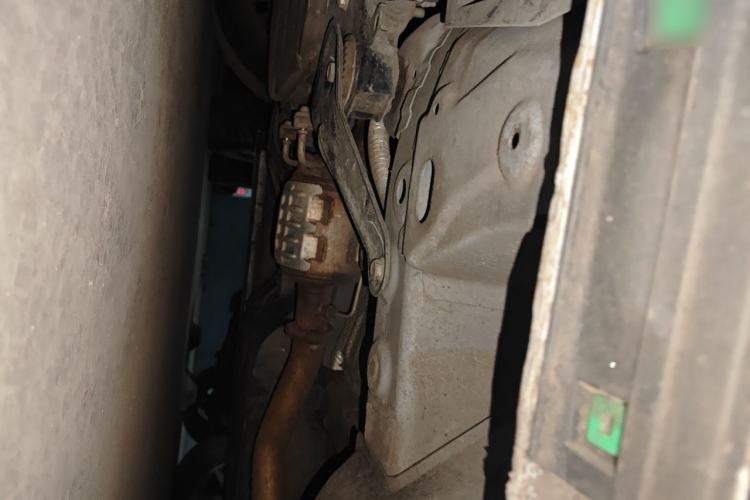Used GAC Trumpchi M8 2023 Zongshi Series Dual-Motor YuZun Edition Chassis Front Left