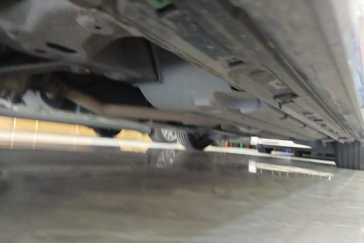 Used GAC Trumpchi M8 2023 Zongshi Series Dual-Motor YuZun Edition Chassis Front Left