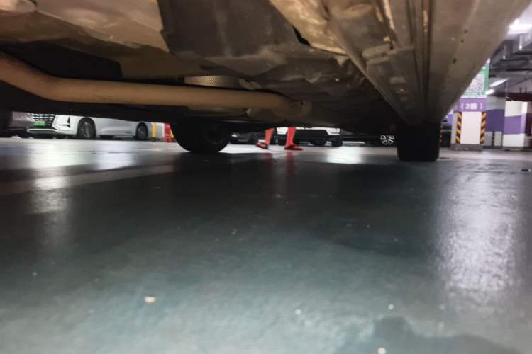 Used GAC Trumpchi M8 2023 Zongshi Series Dual-Motor YuZun Edition Chassis Front Left
