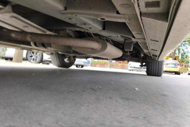 Used GAC Trumpchi M8 2023 Lingxiu Series 390T Deluxe Edition Chassis Front Left