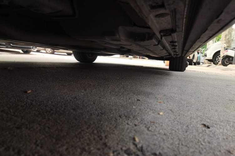 Used GAC Trumpchi M8 2023 Zongshi Series Dual-Motor YuZun Edition Chassis Front Left