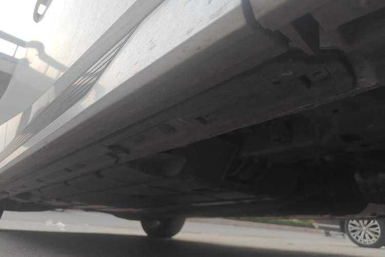 Used GAC Trumpchi M8 2023 Zongshi Series Dual-Motor YuZun Edition Chassis Front Right