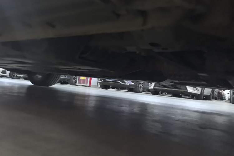 Used GAC Trumpchi M8 2023 Zongshi Series 400T Flagship Edition Chassis Front Right