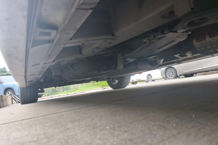 Used GAC Trumpchi M8 2023 Lingxiu Series 390T Prestige Edition Chassis Front Right