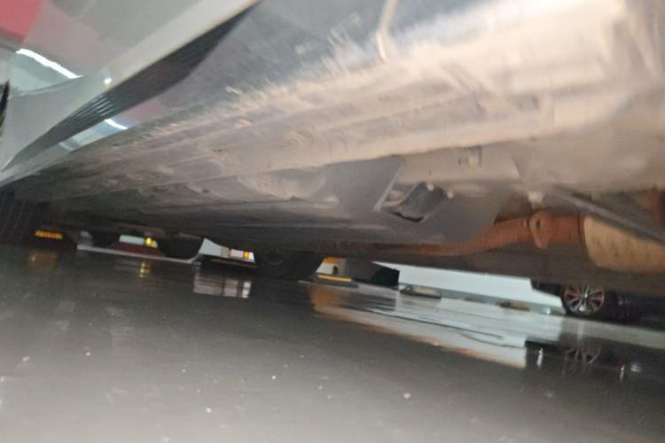 Used GAC Trumpchi M8 2023 Zongshi Series Dual-Motor YuZun Edition Chassis Front Right