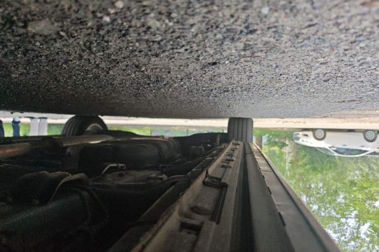 Used GAC Trumpchi M8 2023 Zongshi Series 400T Ultimate Edition Chassis Front Right