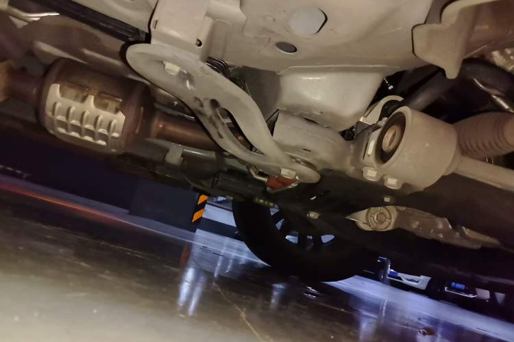 Used GAC Trumpchi M8 2023 Lingxiu Series 390T Ultimate Edition Chassis Front Right