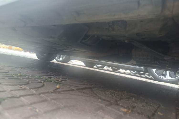 Used GAC Trumpchi M8 2023 Zongshi Series Dual-Motor Flagship Edition Chassis Front Right