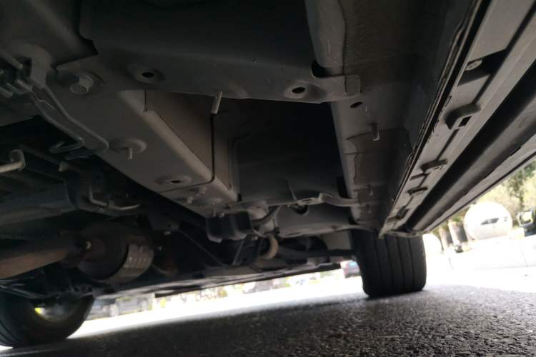 Used GAC Trumpchi M8 2023 Zongshi Series 400T Ultimate Edition Chassis Front Right