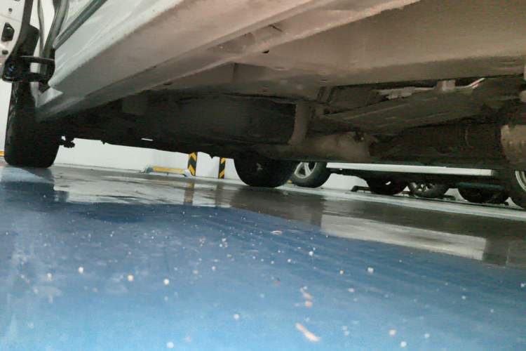Used GAC Trumpchi M8 2023 Lingxiu Series 390T Prestige Edition Chassis Front Right
