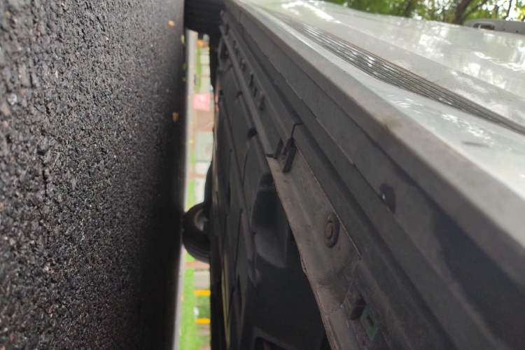 Used GAC Trumpchi M8 2023 Zongshi Series 400T Flagship Edition Chassis Front Right