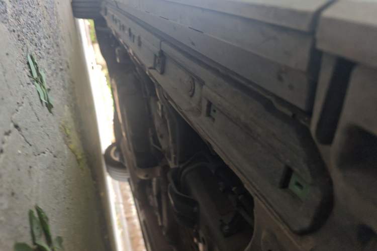 Used GAC Trumpchi M8 2023 Zongshi Series 400T Ultimate Edition Chassis Front Right