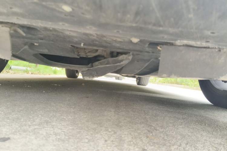 Used GAC Trumpchi M8 2023 Zongshi Series Dual-Motor YuZun Edition Chassis Front