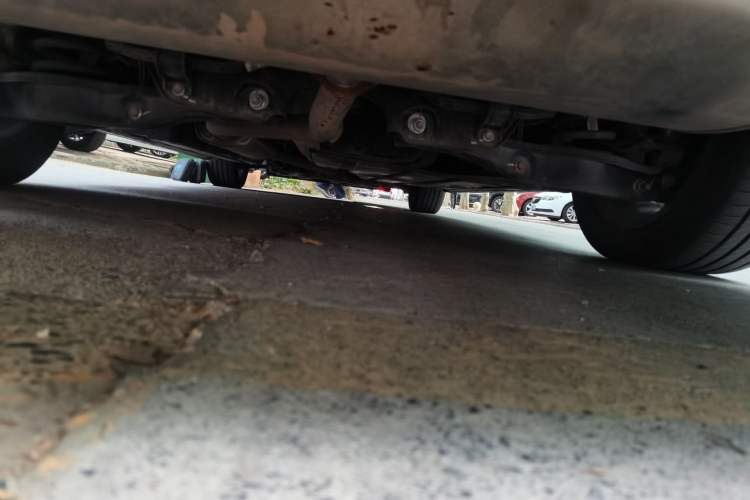 Used GAC Trumpchi M8 2023 Zongshi Series Dual-Motor YuZun Edition Chassis Rear