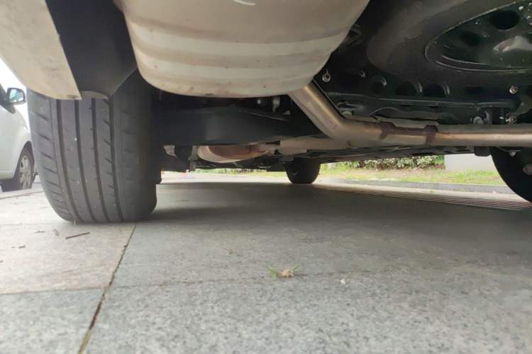 Used GAC Trumpchi M8 2023 Lingxiu Series 390T Deluxe Edition Chassis Rear Left