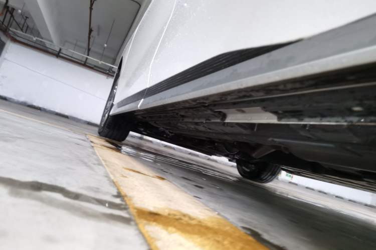 Used GAC Trumpchi M8 2023 Zongshi Series 400T Flagship Edition Chassis Rear Left