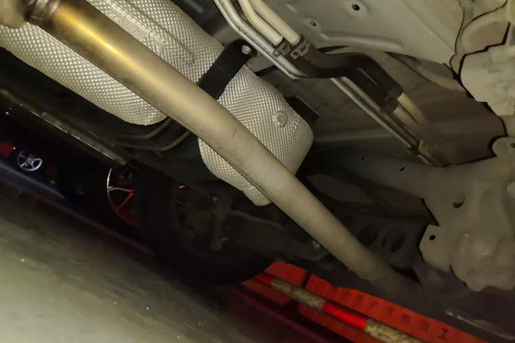 Used GAC Trumpchi M8 2023 Lingxiu Series 390T Ultimate Edition Chassis Rear Left