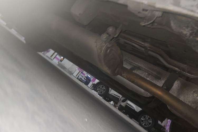Used GAC Trumpchi M8 2023 Lingxiu Series 390T Deluxe Edition Chassis Rear Left