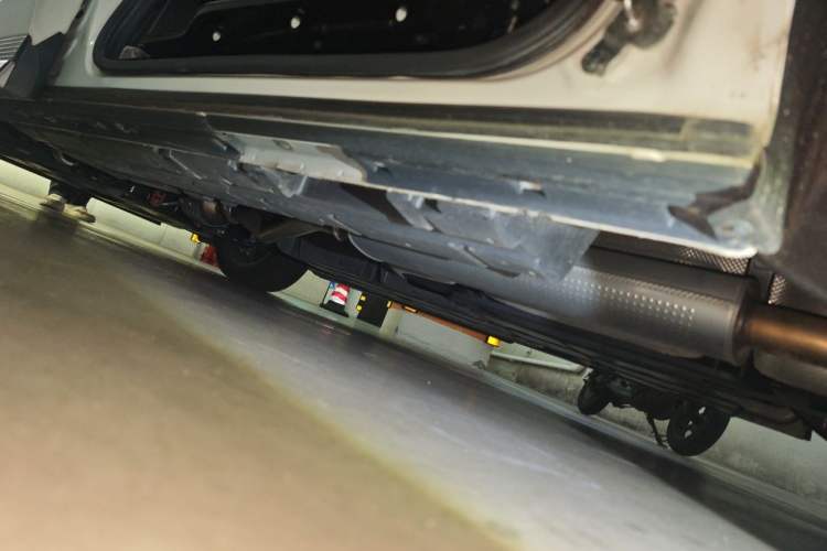 Used GAC Trumpchi M8 2023 Zongshi Series Dual-Motor Flagship Edition Chassis Rear Left