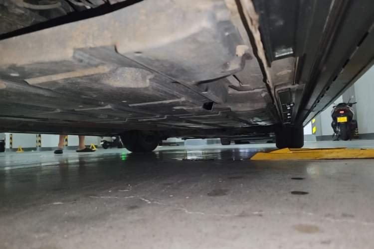 Used GAC Trumpchi M8 2023 Zongshi Series Dual-Motor Flagship Edition Chassis Rear Right