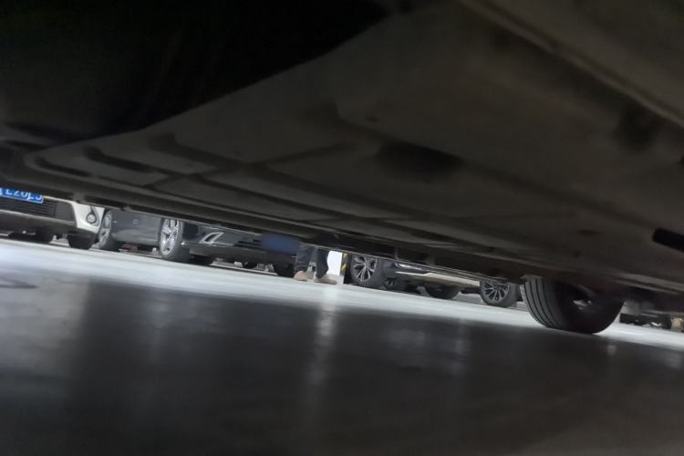Used GAC Trumpchi M8 2023 Zongshi Series 400T Flagship Edition Chassis Rear Right
