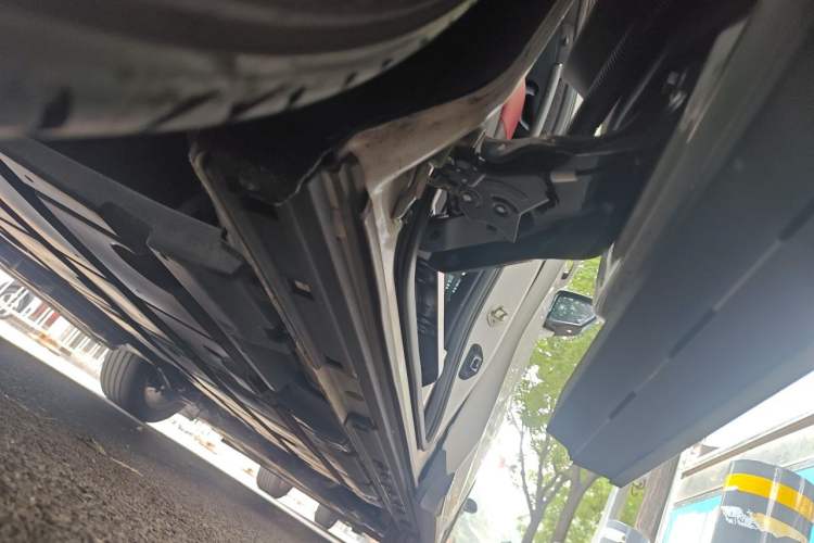 Used GAC Trumpchi M8 2023 Zongshi Series 400T Flagship Edition Chassis Rear Right