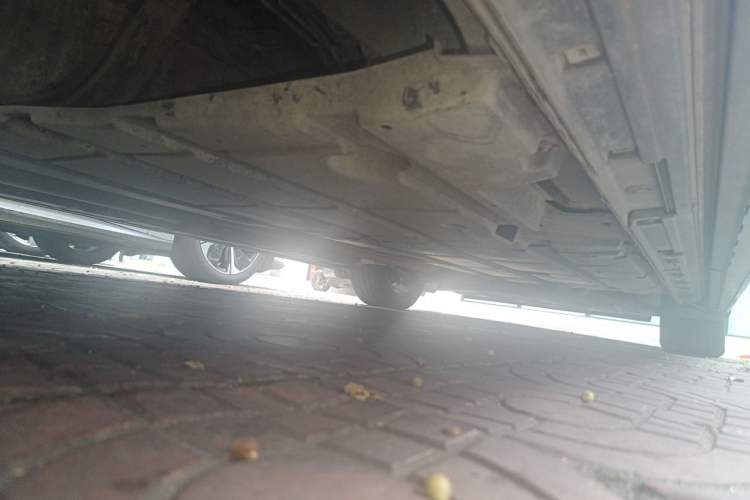 Used GAC Trumpchi M8 2023 Zongshi Series Dual-Motor Flagship Edition Chassis Rear Right