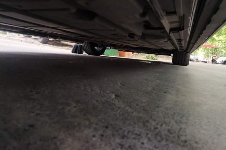 Used GAC Trumpchi M8 2023 Zongshi Series Dual-Motor YuZun Edition Chassis Rear Right