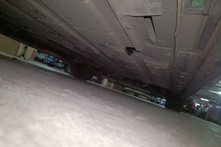 Used GAC Trumpchi M8 2023 Zongshi Series 400T Flagship Edition Chassis Rear Right