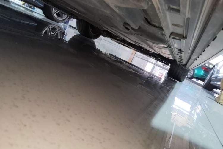 Used GAC Trumpchi M8 2023 Zongshi Series Dual-Motor YuZun Edition Chassis Rear Right