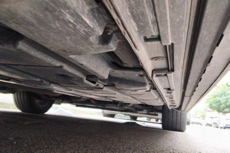 Used GAC Trumpchi M8 2023 Zongshi Series Dual-Motor YuZun Edition Chassis Rear Right