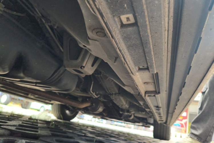 Used GAC Trumpchi M8 2023 Zongshi Series Dual-Motor Supreme Edition Chassis Rear Right