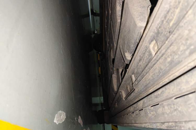 Used GAC Trumpchi M8 2023 Zongshi Series Dual-Motor Flagship Edition Chassis Rear Right