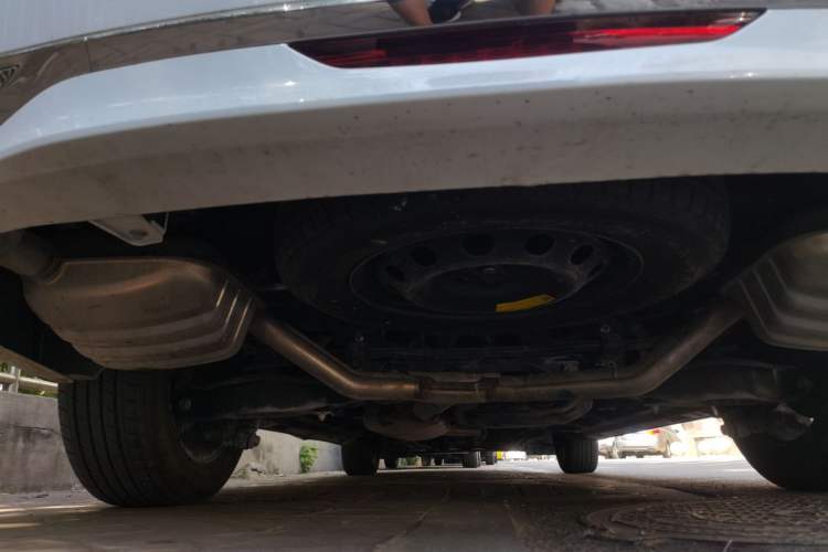 Used GAC Trumpchi M8 2023 Lingxiu Series 390T Deluxe Edition Chassis Rear