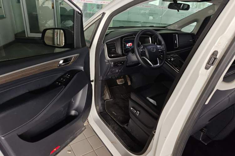 Used GAC Trumpchi M8 2023 Lingxiu Series 390T Luxury Edition Driver Seat