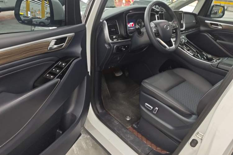 Used GAC Trumpchi M8 2023 Lingxiu Series 390T Luxury Edition Driver Seat