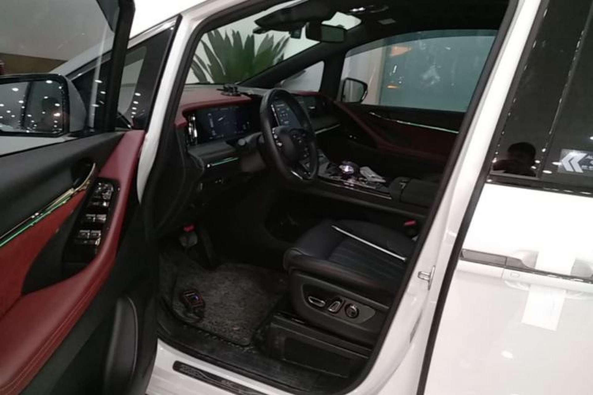 Used GAC Trumpchi M8 2023 Zongshi Series Dual-Motor Supreme Edition Driver Seat