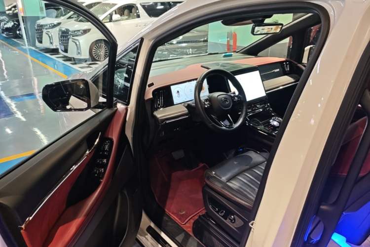 Used GAC Trumpchi M8 2023 Zongshi Series Dual-Motor YuZun Edition Driver Seat