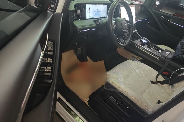 Used GAC Trumpchi M8 2023 Zongshi Series Dual-Motor YuZun Edition Driver Seat