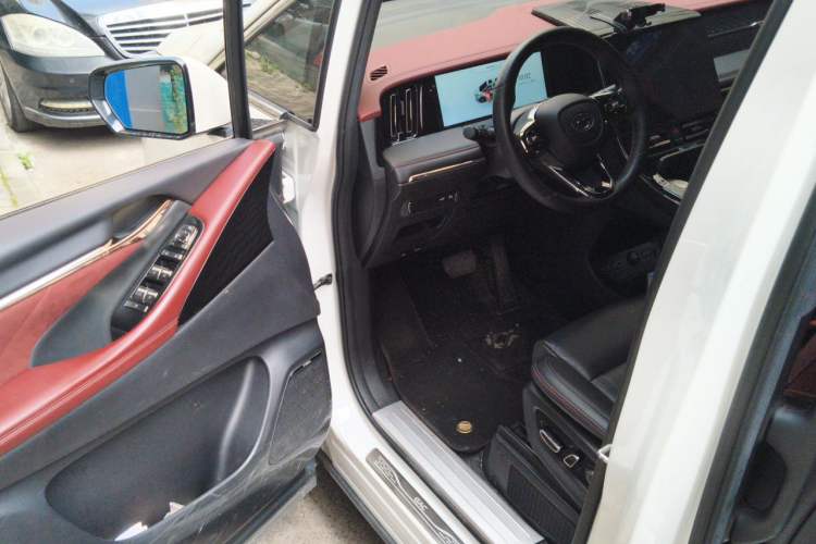 Used GAC Trumpchi M8 2023 Zongshi Series Dual-Motor YuZun Edition Driver Seat