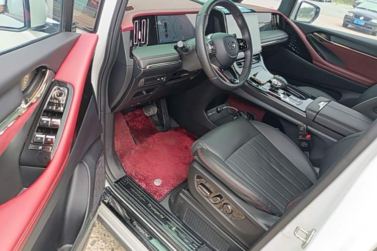 Used GAC Trumpchi M8 2023 Zongshi Series Dual-Motor Flagship Edition Driver Seat