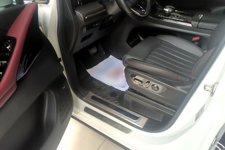 Used GAC Trumpchi M8 2023 Zongshi Series Dual-Motor YuZun Edition Driver Seat