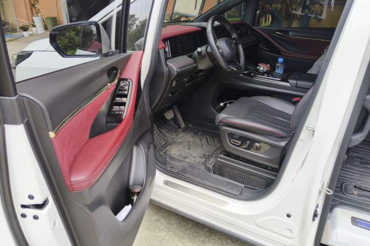 Used GAC Trumpchi M8 2023 Zongshi Series Dual-Motor YuZun Edition Driver Seat