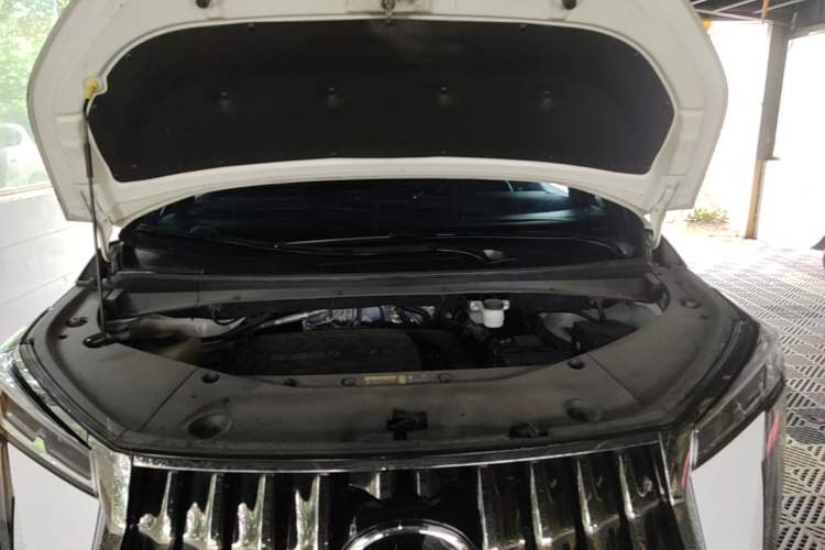 Used GAC Trumpchi M8 2023 Zongshi Series 400T Flagship Edition Engine Bay
