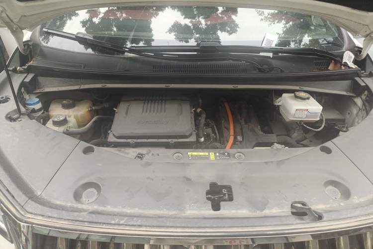 Used GAC Trumpchi M8 2023 Zongshi Series Dual-Motor Flagship Edition Engine Bay