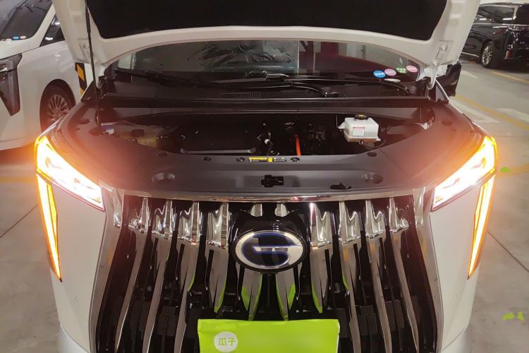 Used GAC Trumpchi M8 2023 Zongshi Series Dual-Motor Supreme Edition Engine Bay