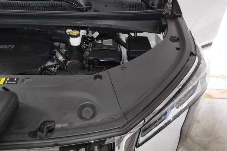 Used GAC Trumpchi M8 2023 Zongshi Series 400T Flagship Edition Engine Bay Left