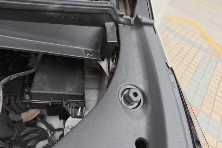 Used GAC Trumpchi M8 2023 Zongshi Series Dual-Motor Flagship Edition Engine Bay Left